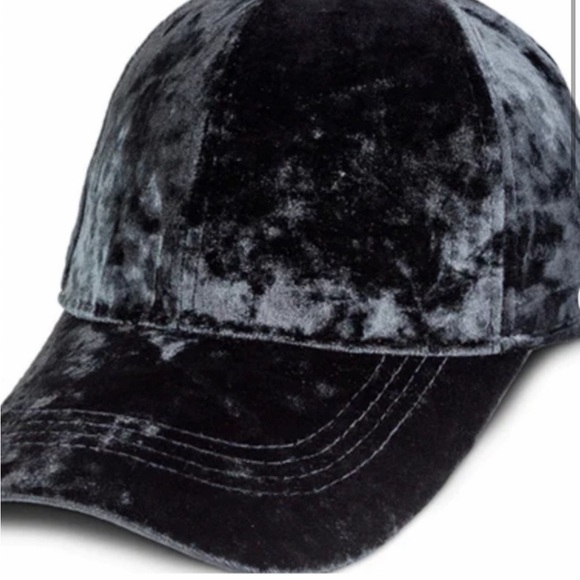 DAVID & YOUNG CRUSHED VELVET
BASEBALL CAP BLACK OS - Picture 9 of 11